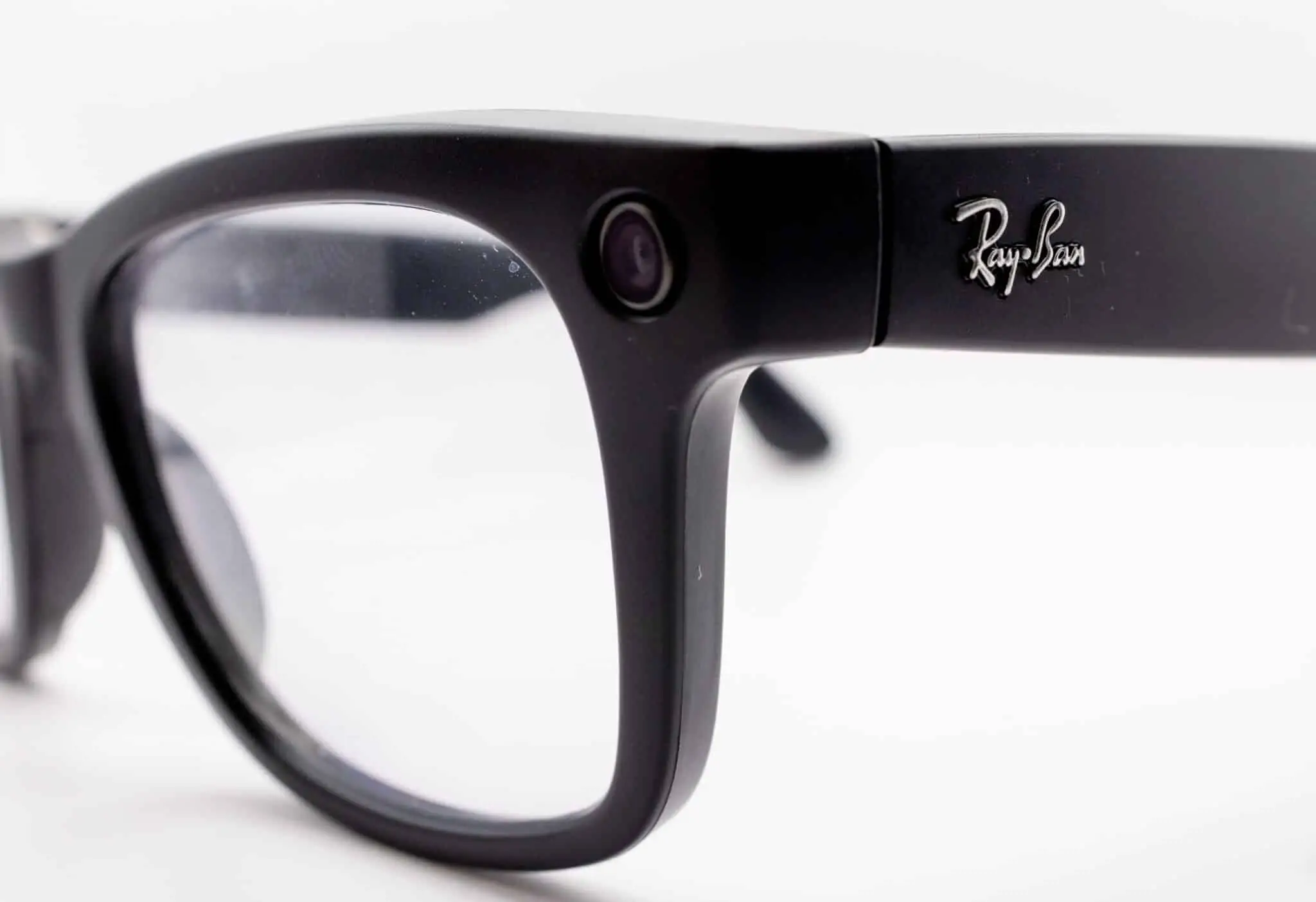 Smart glasses at work: seven things for HR to consider